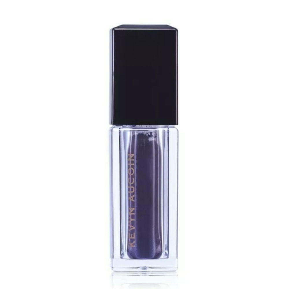 Kevyn Aucoin
The Loose Shimmer Shadow - # Lapis 2